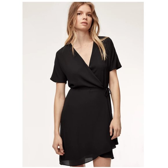 Aritzia Dresses & Skirts - Babaton Wallace Dress